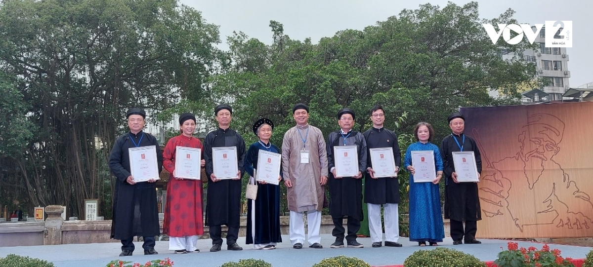 spring calligraphy festival gets underway in hanoi picture 10