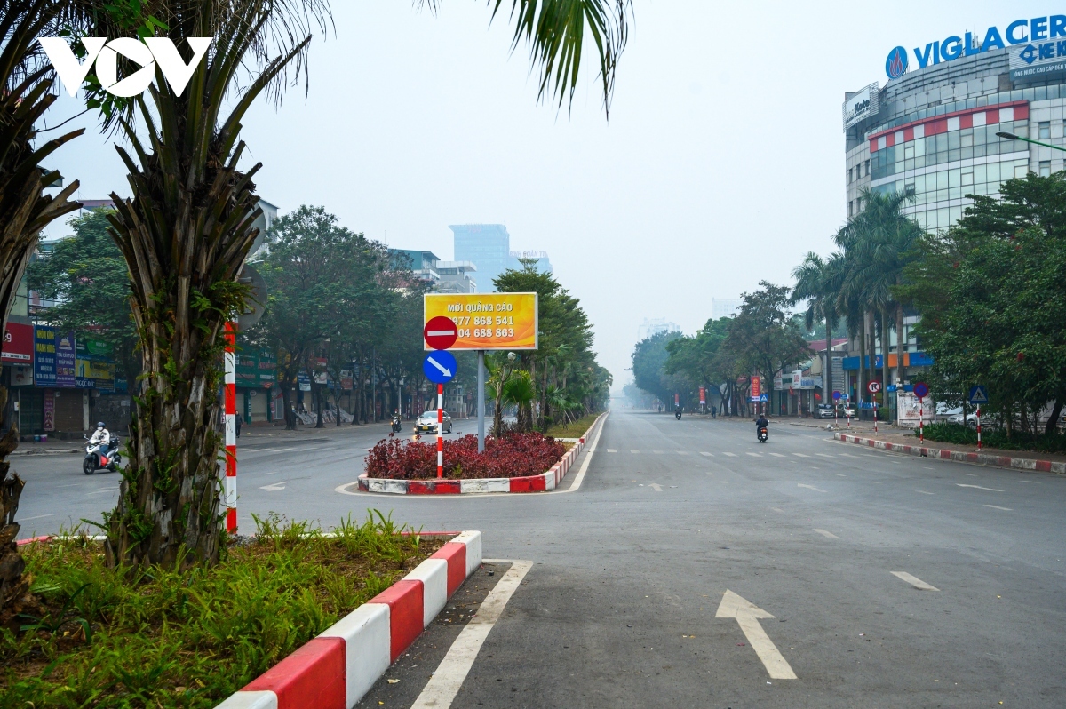 a peaceful hanoi on first day of lunar new year picture 8