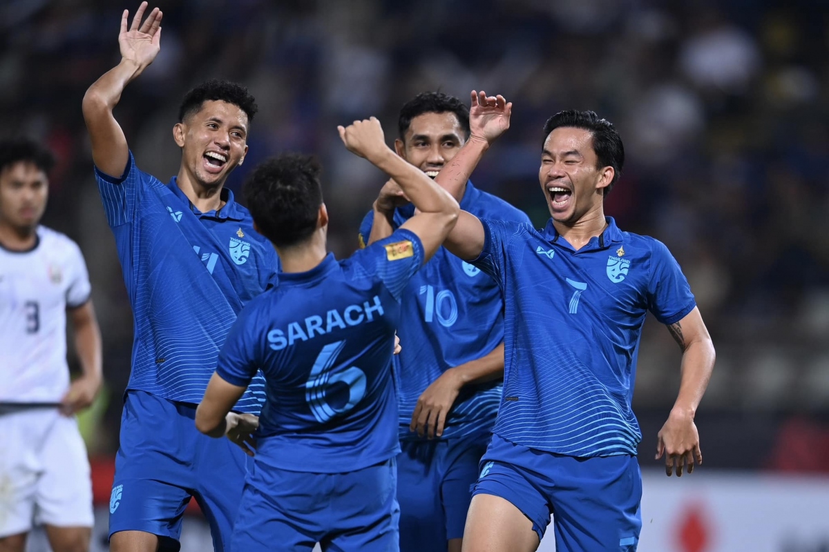 thang nhe campuchia, thai lan vao ban ket aff cup 2022 voi ngoi nhat bang hinh anh 10