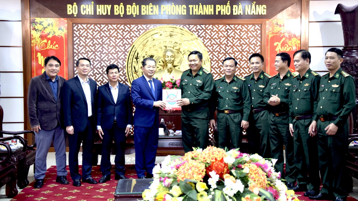 Kiểm soát nghiêm tàu du lịch trên sông Hàn