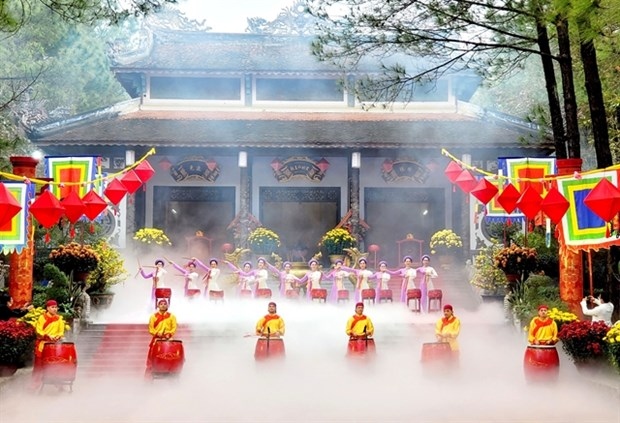 provinces organise activities to lure tourists over tet holiday picture 1