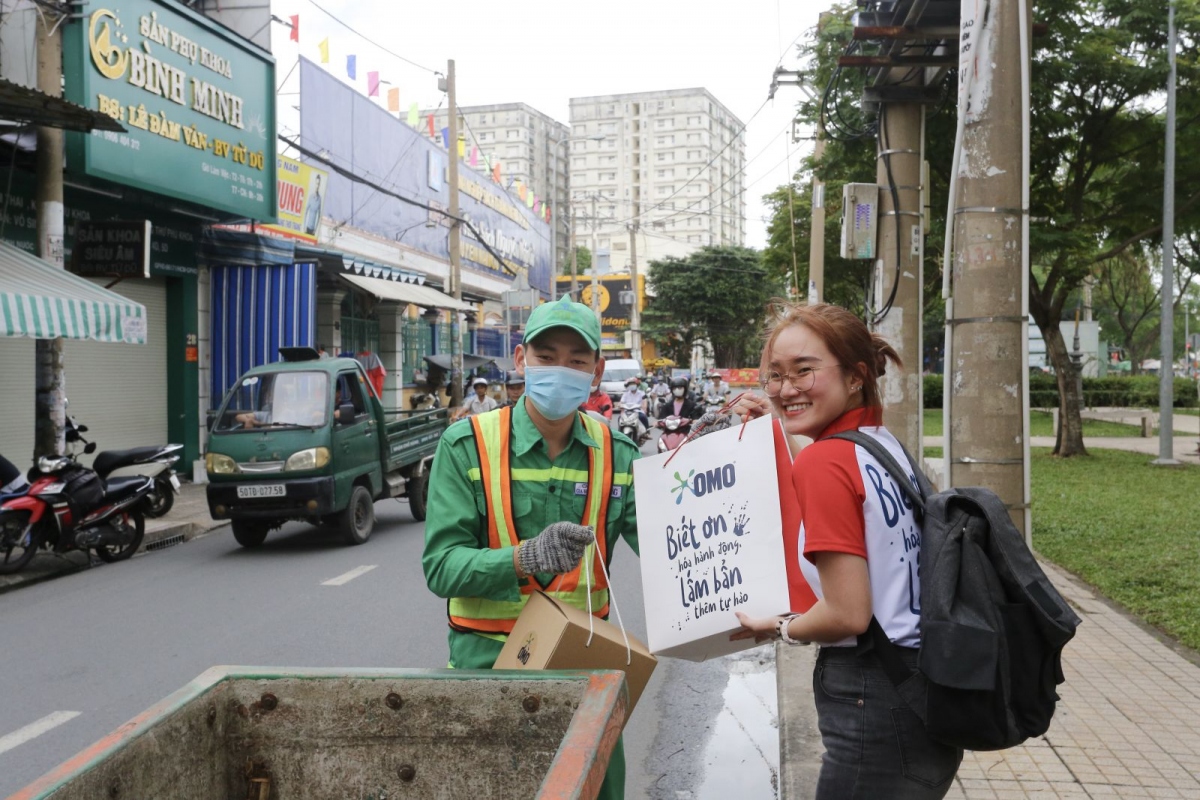 unilever vietnam extended partnerships to bring a warm tet to people in need picture 3