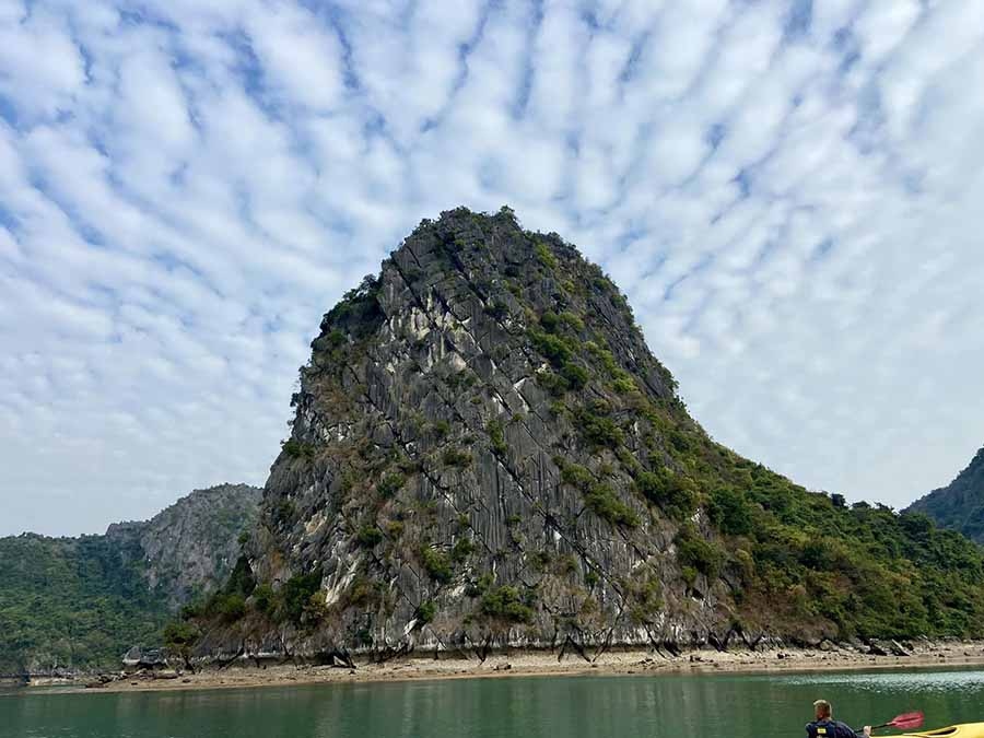 indian journalist impressed by ha long bay cruise picture 1