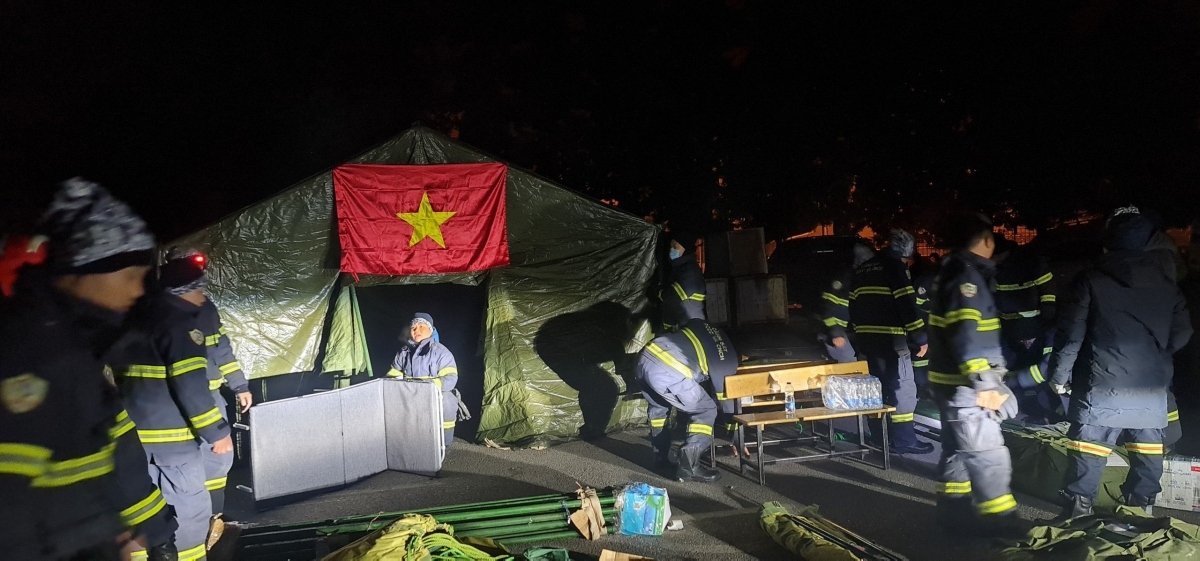 vietnamese rescue team begins search mission in turkey picture 1