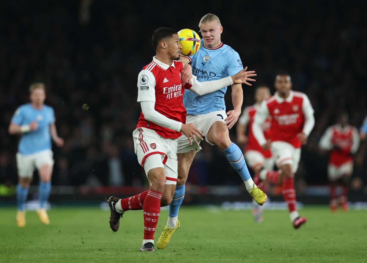 Danh bai arsenal, man city tro lai ngoi dau ngoai hang anh hinh anh 12