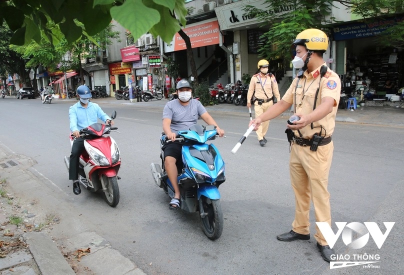 phat con nguoi hay phat phuong tien hinh anh 1