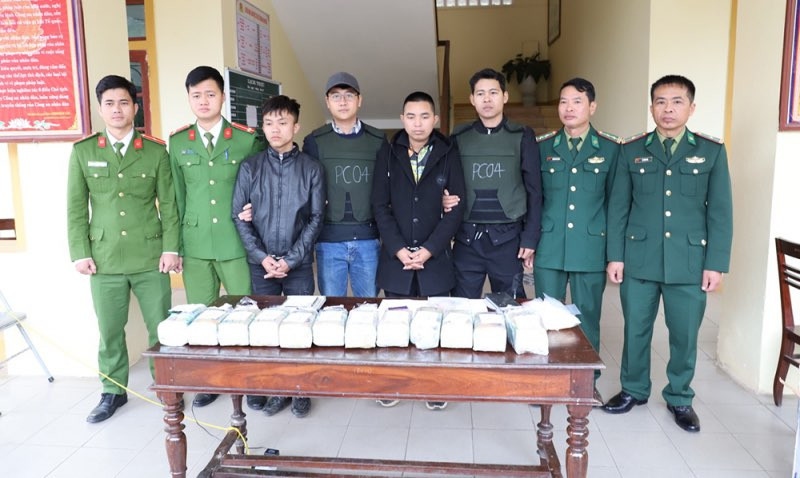 Phá đường dây mua bán ma túy từ Lào về Việt Nam thu giữ tang vật ...