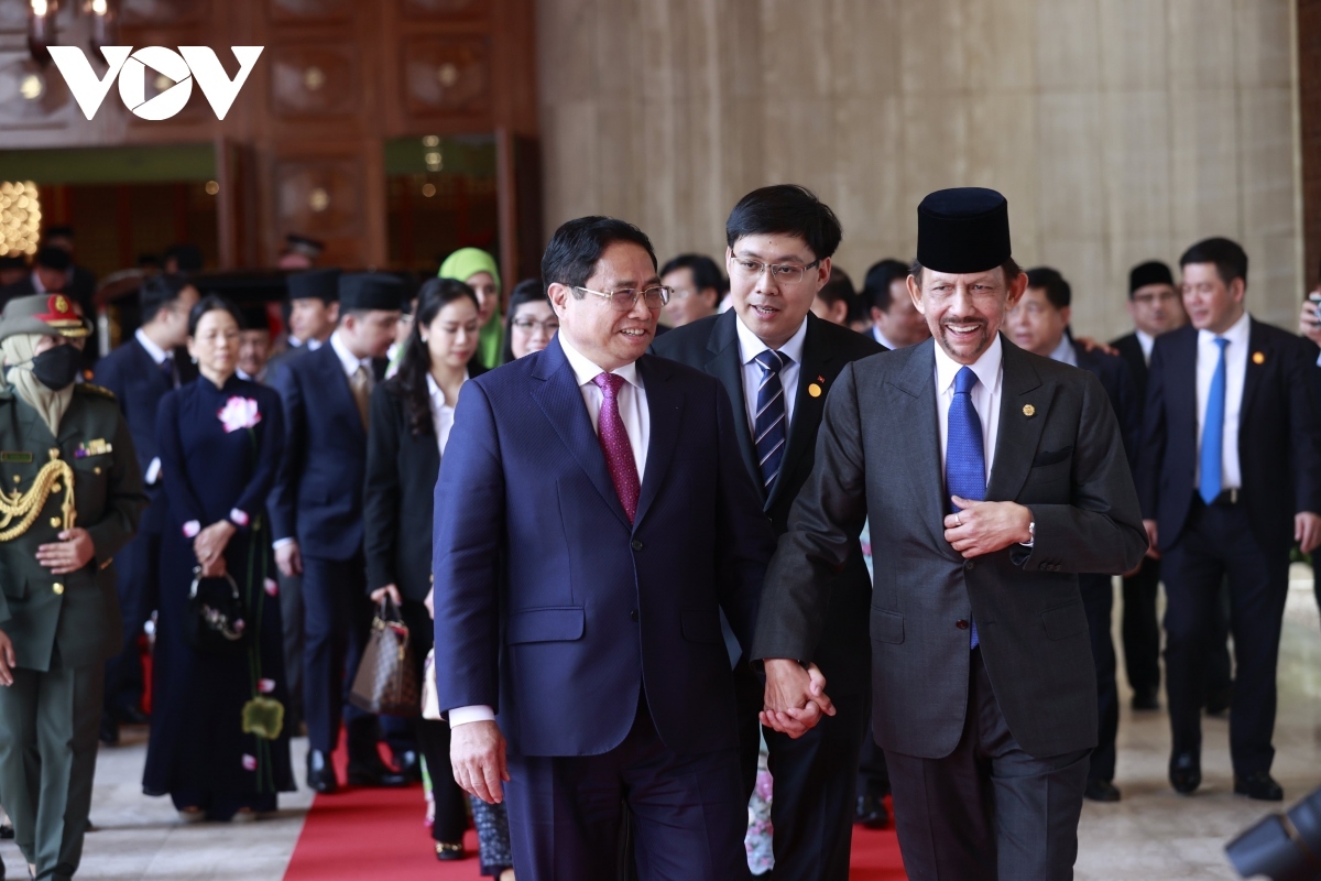 brunei media highlights pm chinh s visit as testament to close-knit ties with vietnam picture 1