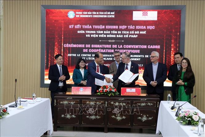 vietnam and france cooperate in preserving hue imperial relic complex picture 1