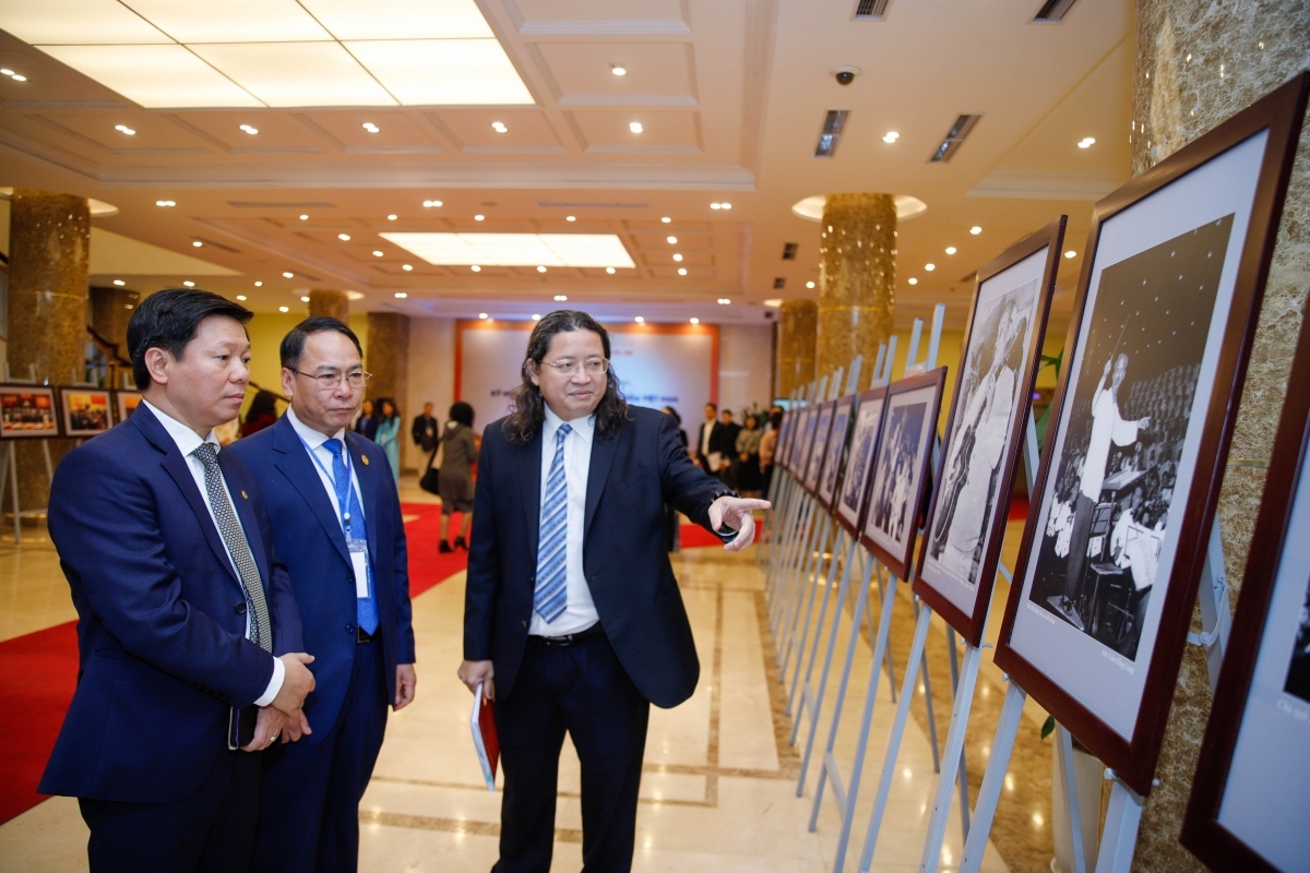 photo exhibition marks 80 years of party s first platform on culture picture 10