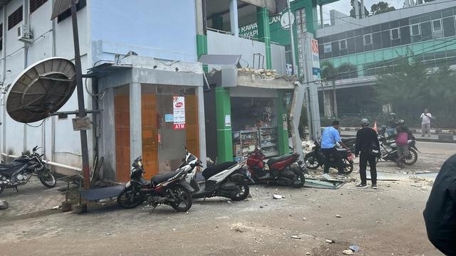 Indonesia khẩn trương cứu hộ nạn nhân trận động đất tại Papua
