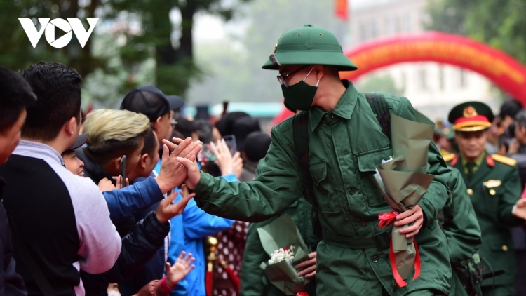 Young people set off for military service