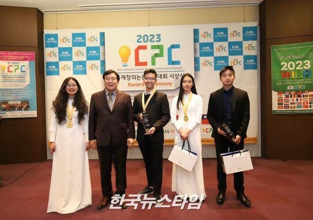 local students win gold at int l creative papers conference olympic picture 1 local students win gold at int l creative papers conference olympic picture 1