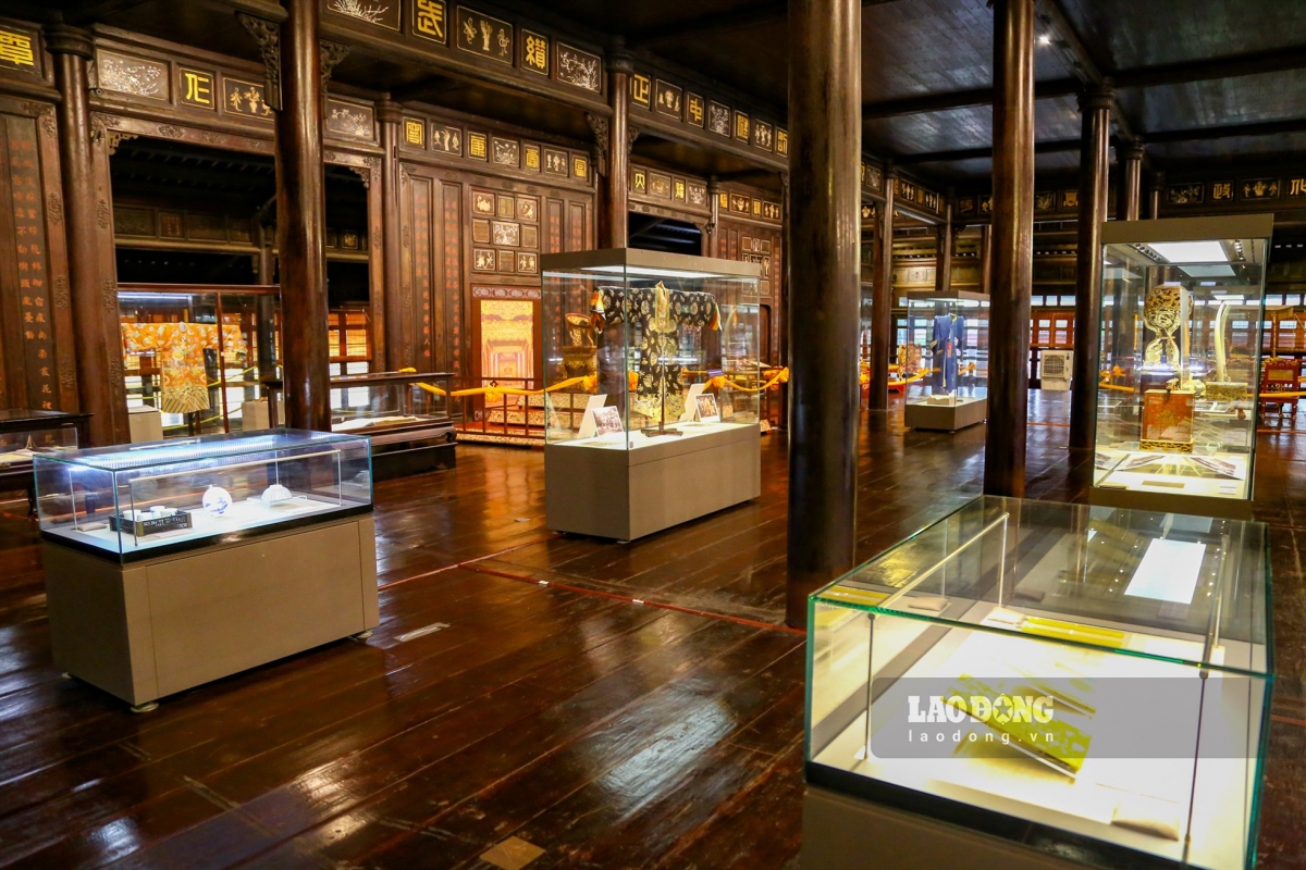 discovering royal antiquities in hue s 100-year-old museum picture 4
