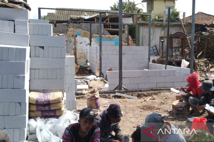 Xây nhà kháng chấn - Giải pháp cho khu vực dễ bị động đất tại Indonesia - Ảnh 3.