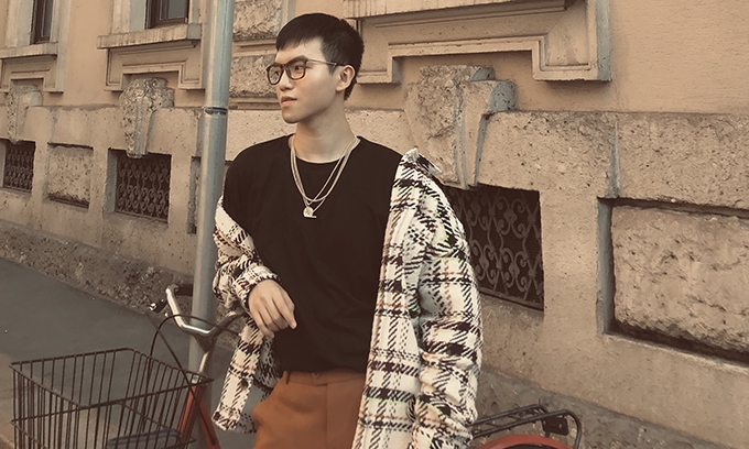 Vietnamese designer introduces latest collection in Milan