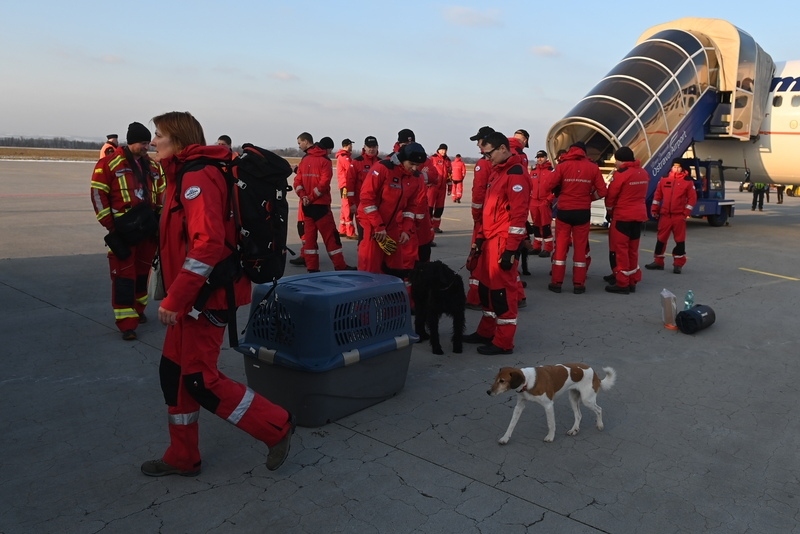 Séc cử đội cứu hộ gần 70 người tới Thổ Nhĩ Kỳ để hỗ trợ tìm kiếm ...