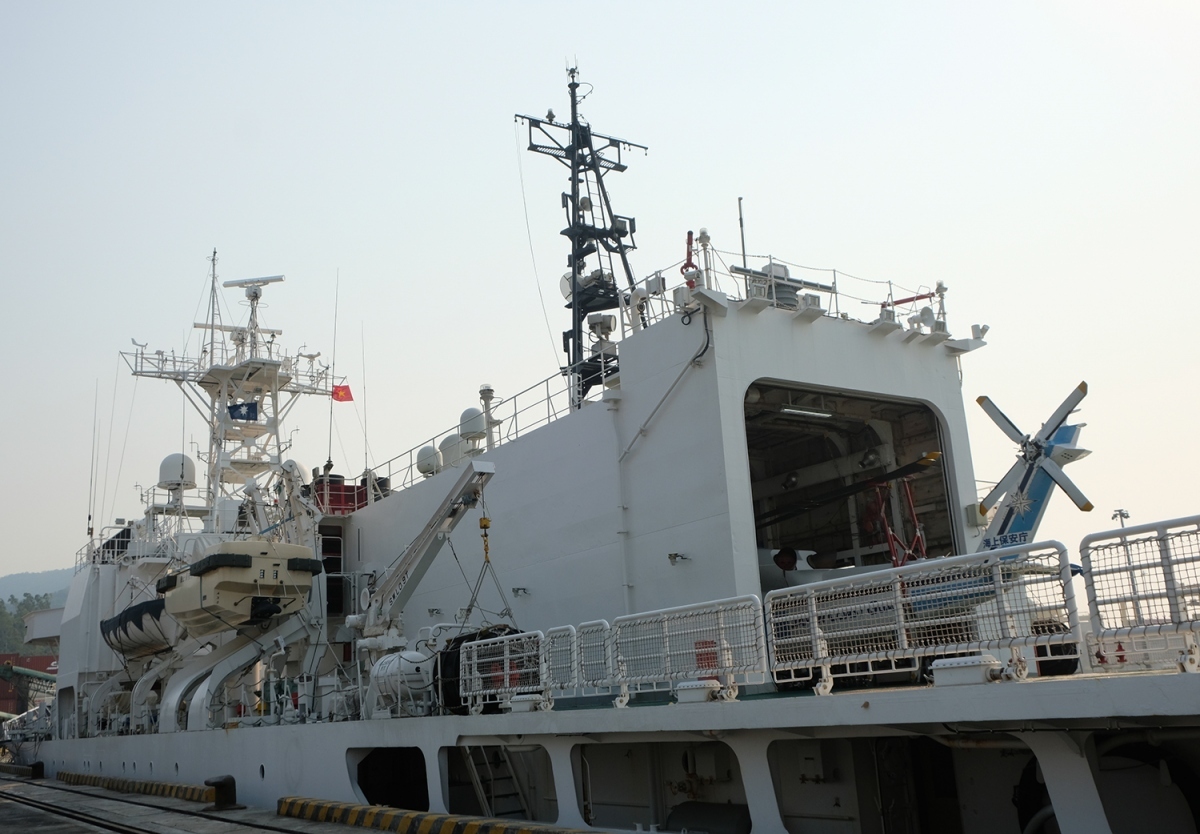 japanese coast guard ship welcomed upon arrival in da nang picture 7