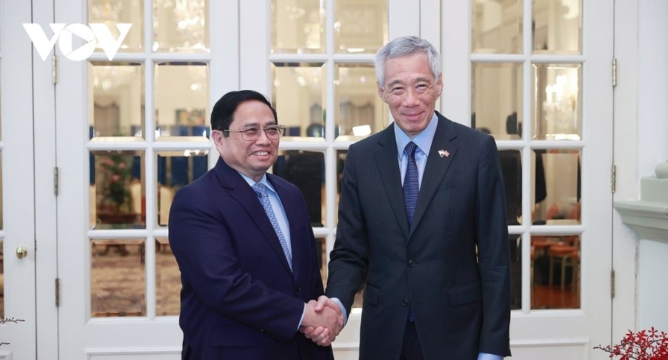 PM Chinh's visit to Singapore brings practical results to both sides