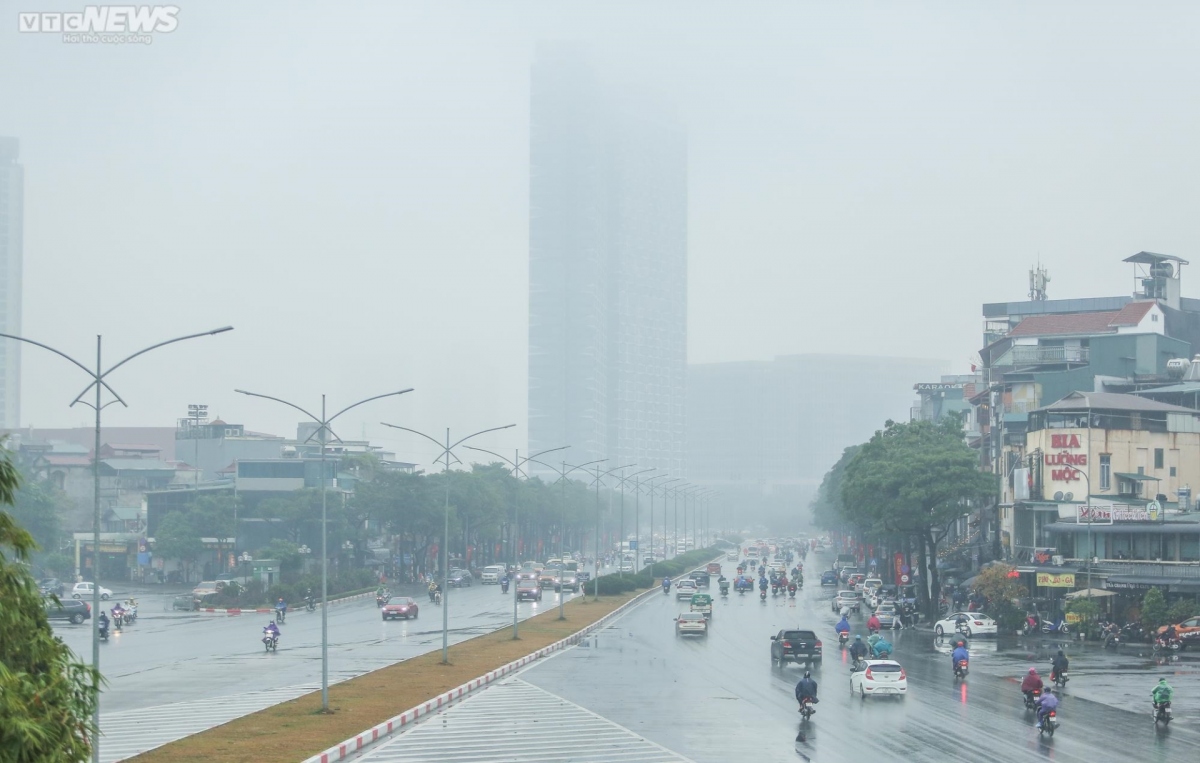 ha noi chim trong mua phun, suong mu dac quanh tu sang den trua hinh anh 3