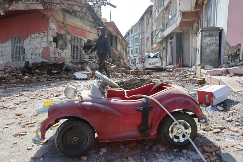 Những hình ảnh nhói lòng về hậu quả động đất ở Thổ Nhĩ Kỳ và Syria