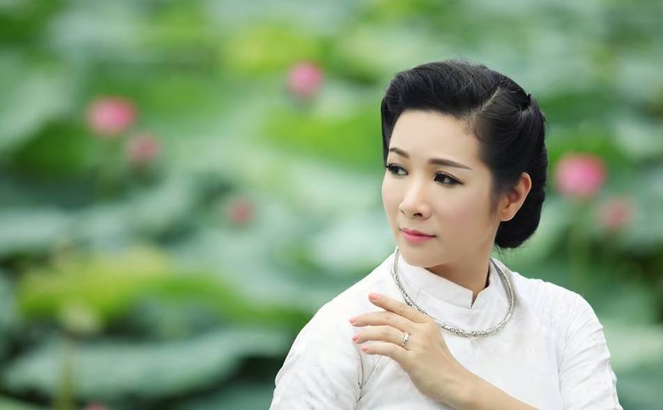 thanh thanh hien ra mat sang tac dau tay mot canh hoa troi hinh anh 1