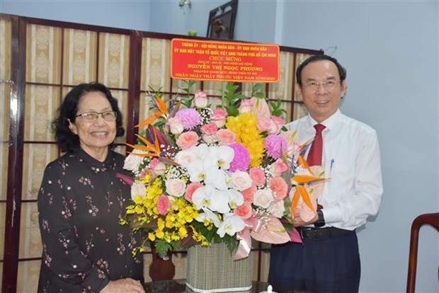 hcm city leaders extend greetings to outstanding doctors ahead of doctors day picture 1 hcm city leaders extend greetings to outstanding doctors ahead of doctors day picture 1