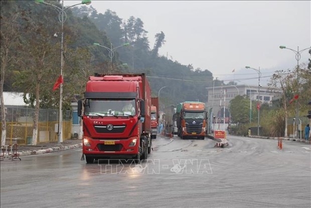 border gates in lang son in full swing picture 1