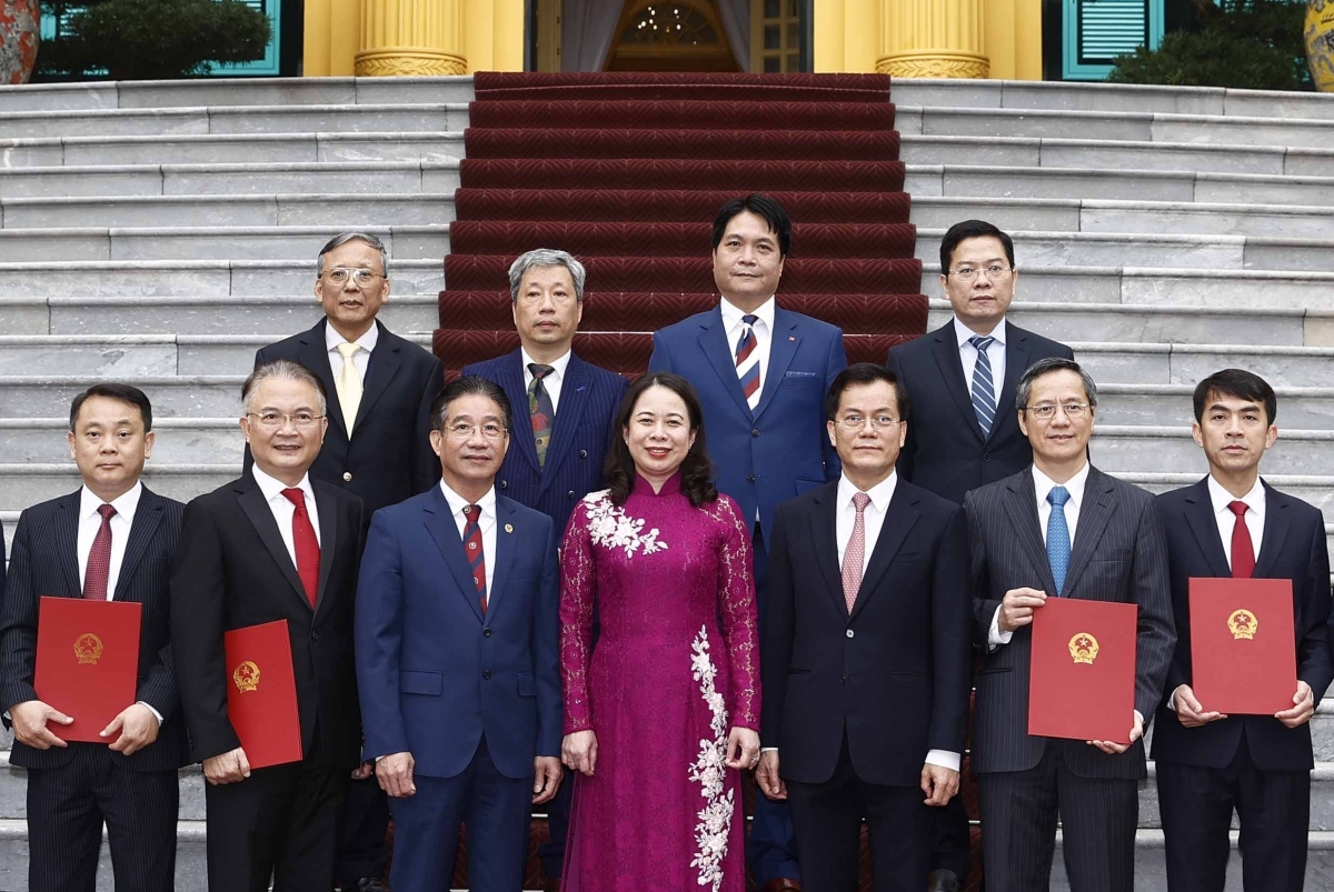 acting president hands over appointment decisions to new ambassadors picture 1