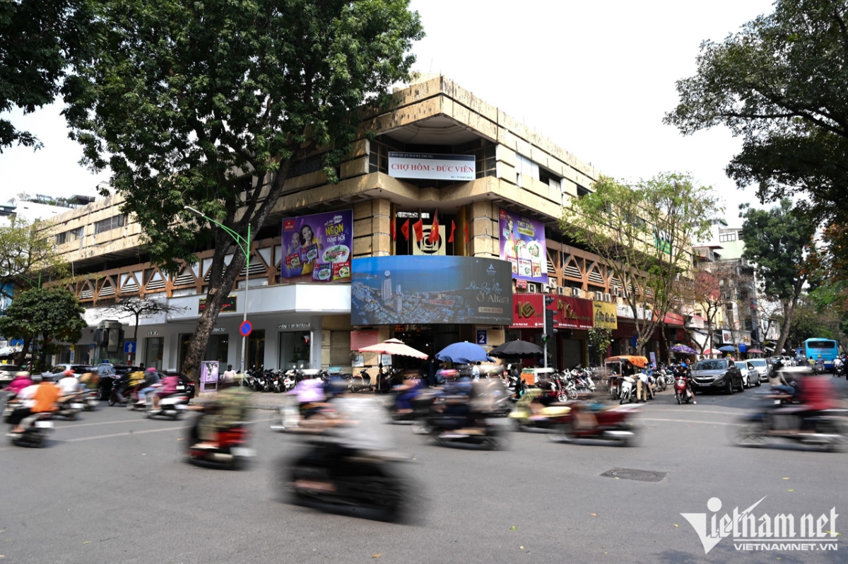 hai khu cho noi tieng cua ha noi e khach chua tung thay hinh anh 1