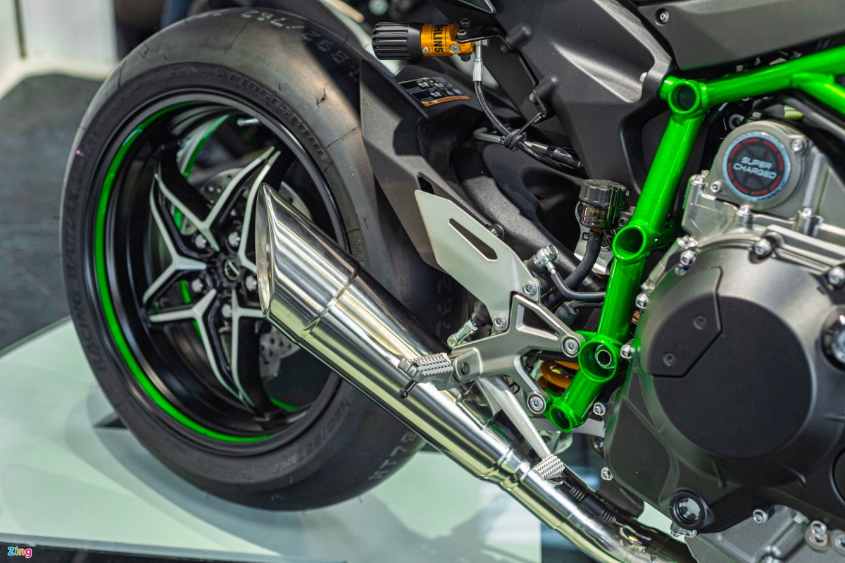 Giá xe Kawasaki Ninja H2R 2024 lên đến 1,8 tỷ đồng