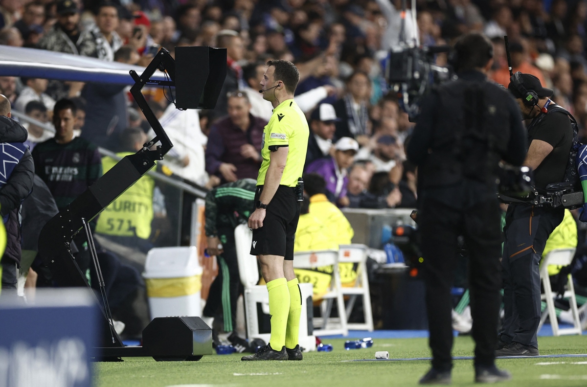 benzema ghi bàn, real madrid tiễn liverpool rời champions league hình ảnh 14 benzema ghi ban, real madrid tien liverpool roi champions league hinh anh 14