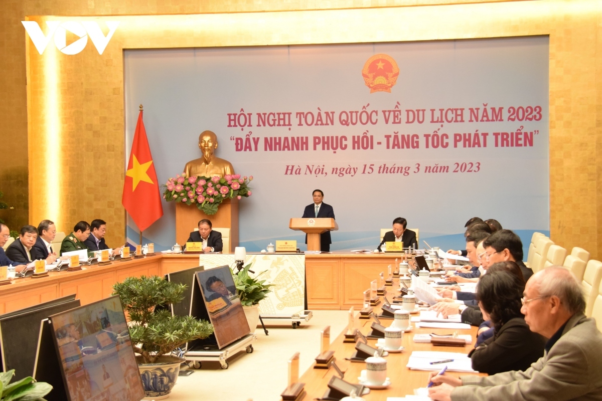 lo du lich viet nam ngay cang tut lai sau thai lan hinh anh 1