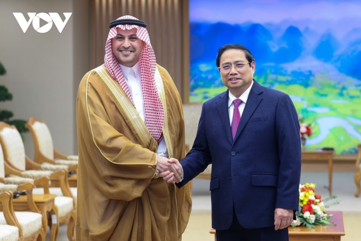 vietnam seeks to build stronger economic links with saudi arabia picture 1