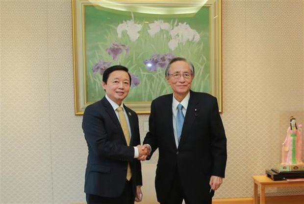 deputy pm tran hong ha meets japanese parliamentarians in tokyo picture 1