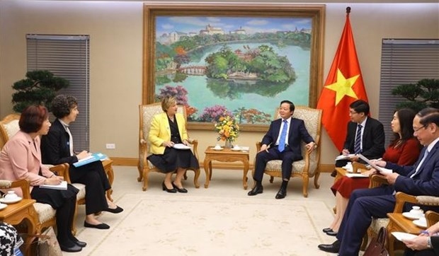 deputy pm applauds unicef contributions to vietnamese child caring activities picture 1