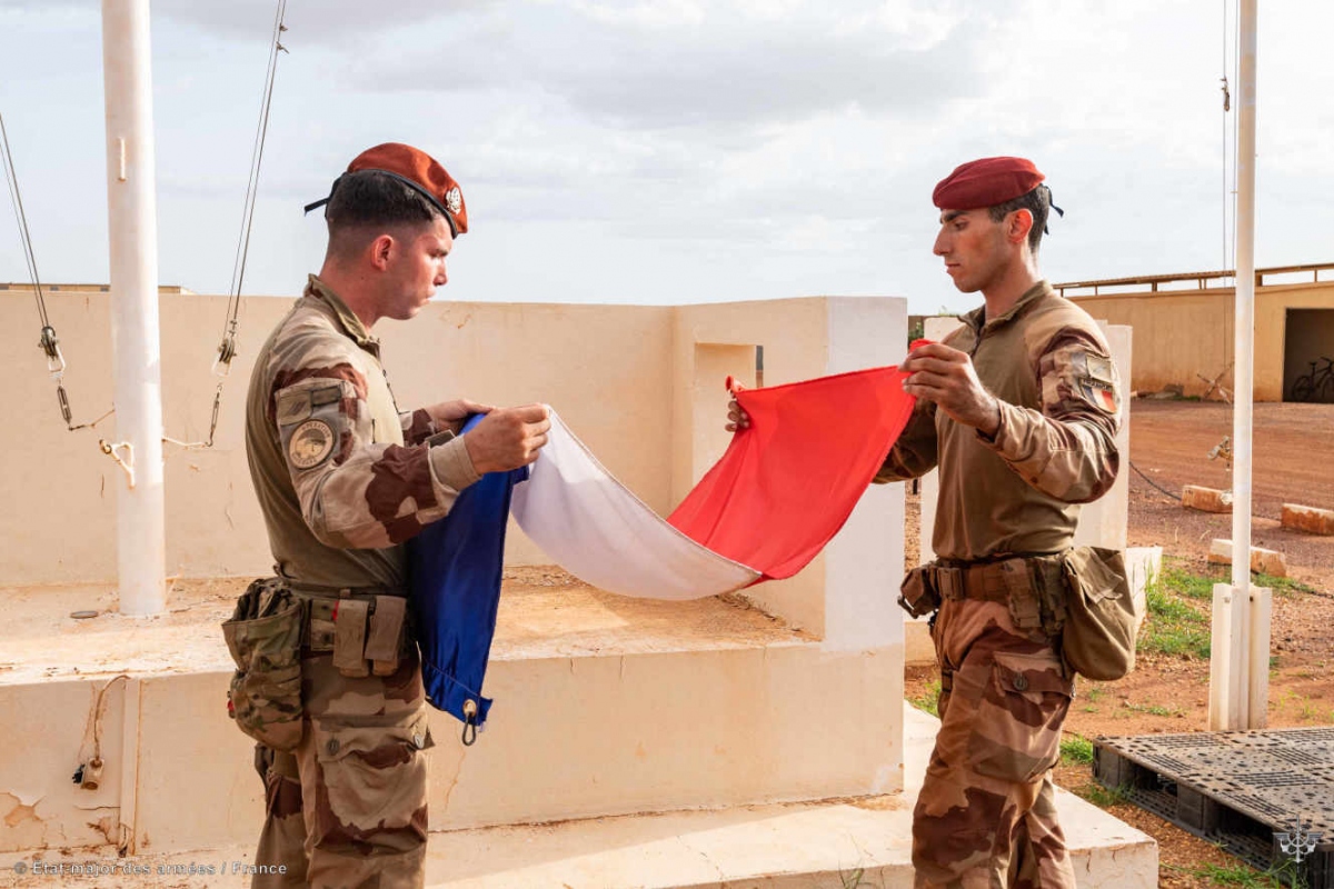 Chuyến công du châu Phi đầy thách thức của Tổng thống Pháp Macron