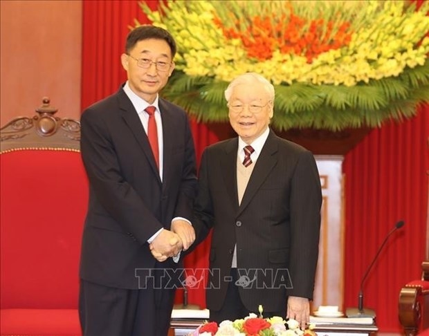 party leader receives china s guangxi official picture 1