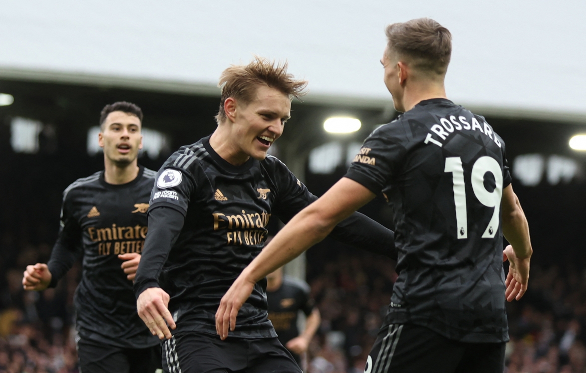 trossard lap ky luc ngoai hang anh, arsenal thang de fulham hinh anh 10