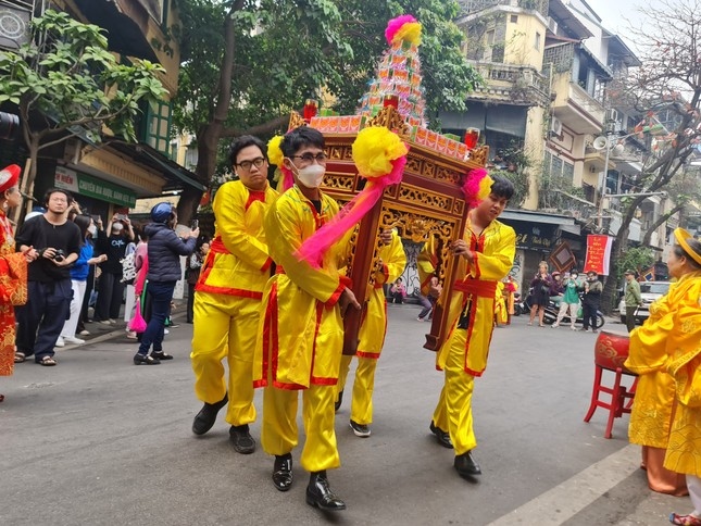 bach ma temple festival in hanoi old quarter opens picture 7