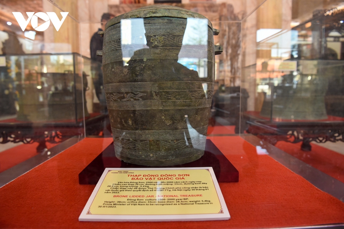 national treasure goes on show in bac ninh province picture 2