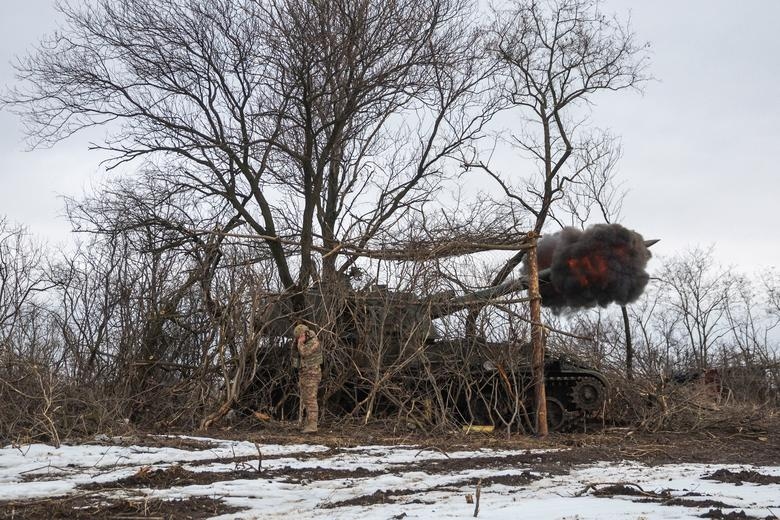 Nga siết chặt gọng kìm ở Bakhmut, Ukraine nói tình hình rất “căng”  