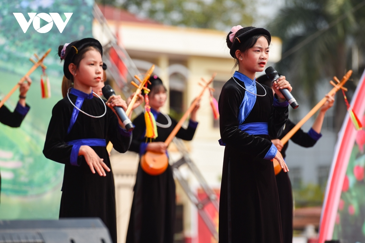 festival for ethnic minorities excites crowds in northern vietnam picture 5
