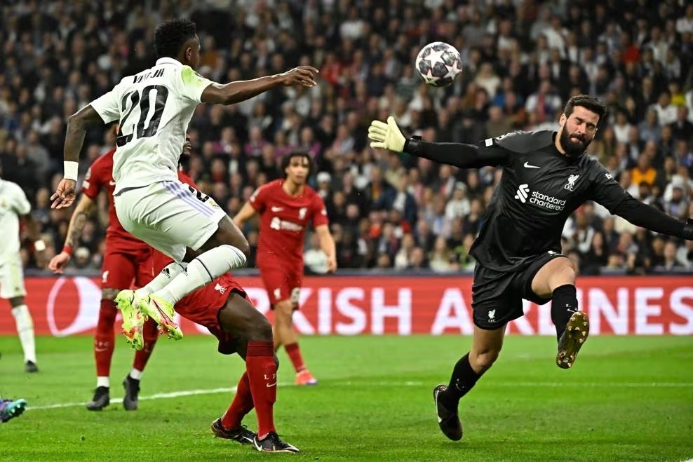 Tường thuật Real Madrid 1-0 Liverpool: Lượt về vòng 1/8 Cúp C1 ...