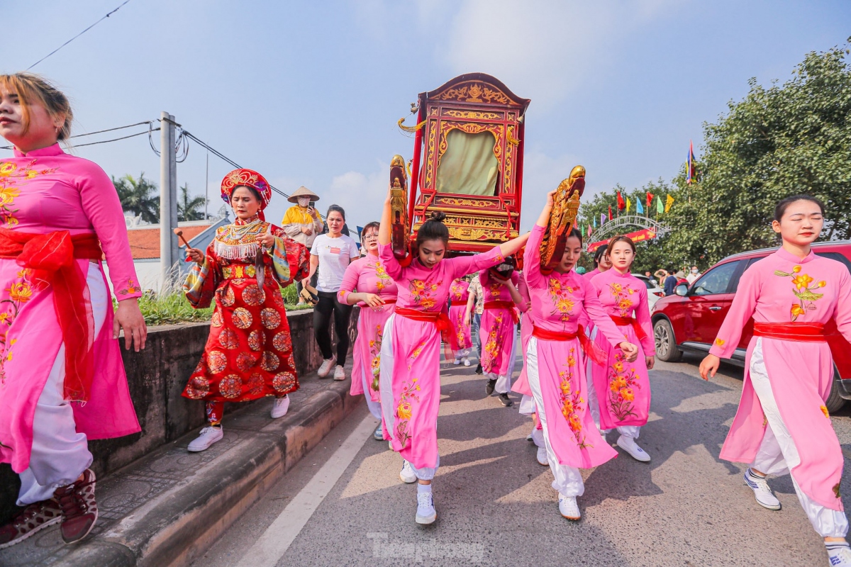 hanoi village hosts annual water festival picture 6