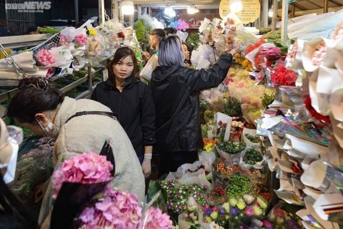 fresh flower prices rise ahead of international women s day picture 3