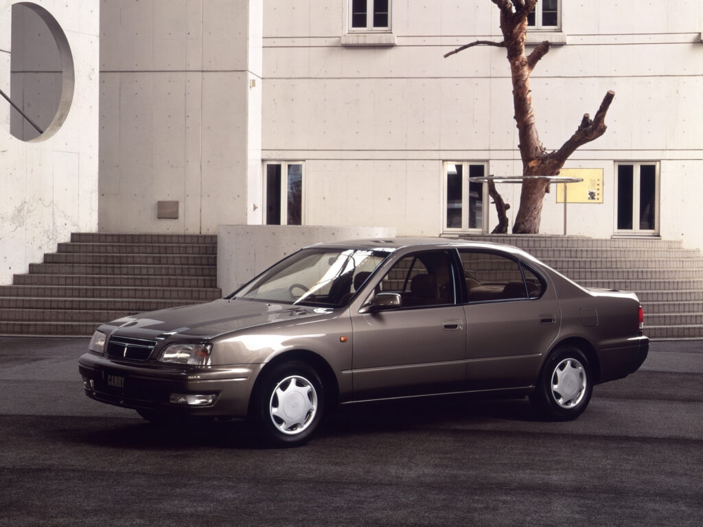 Toyota Camry thế hệ thứ 5.