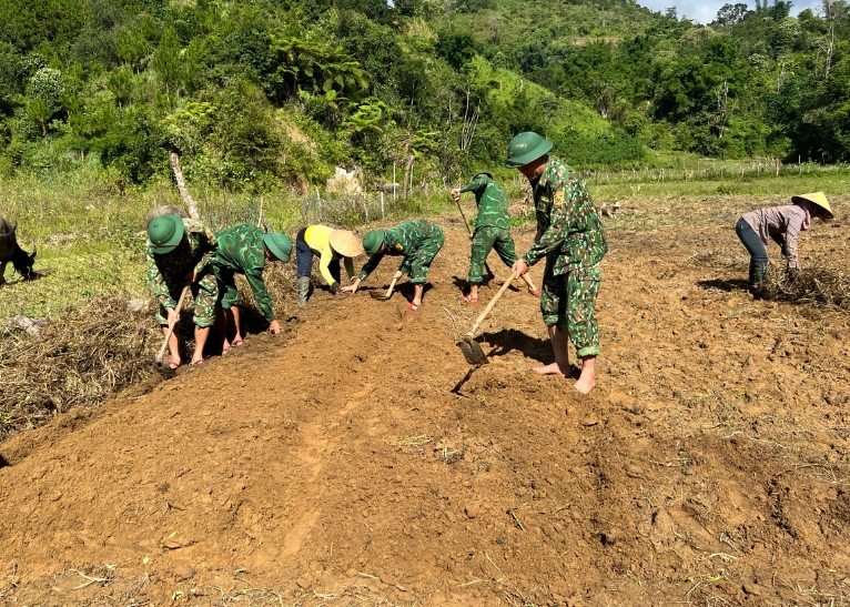 hieu qua tu viec phan cong dang vien phu trach ho gia dinh khu vuc bien gioi hinh anh 4