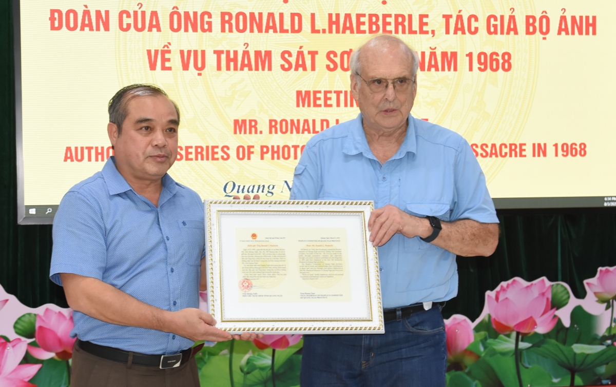 tac gia bo anh vu tham sat son my dong y de quang ngai trung bay tac pham cua minh hinh anh 1