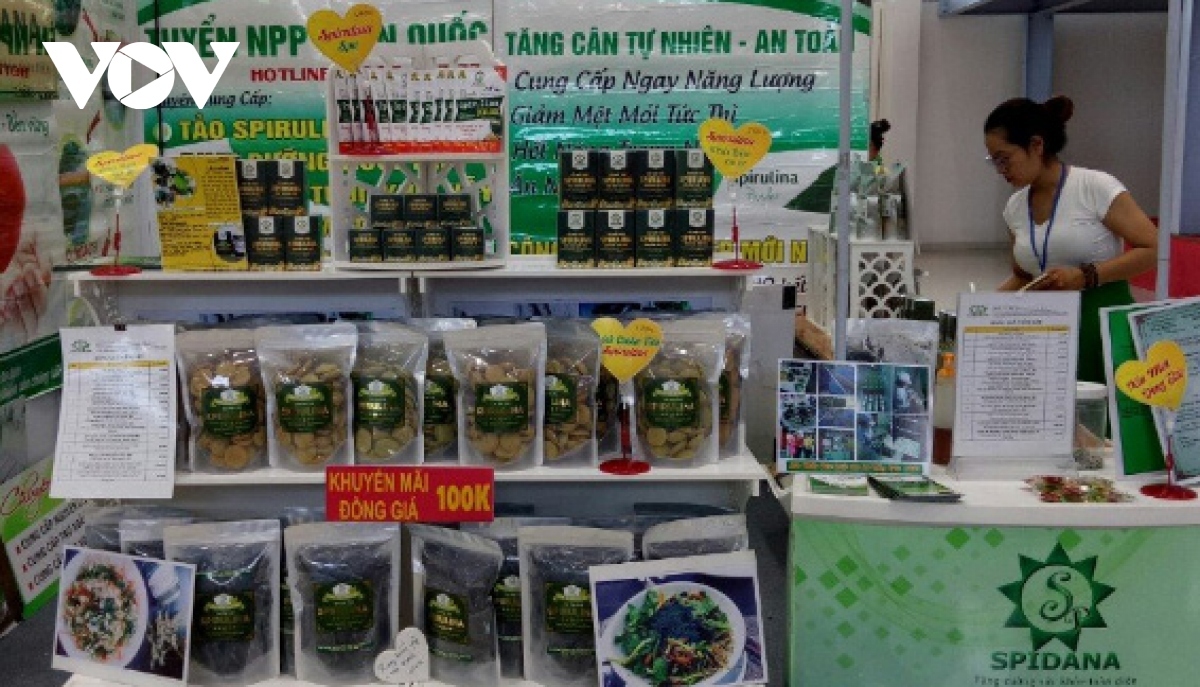 hanoi strives to build trademarks for ocop products picture 1
